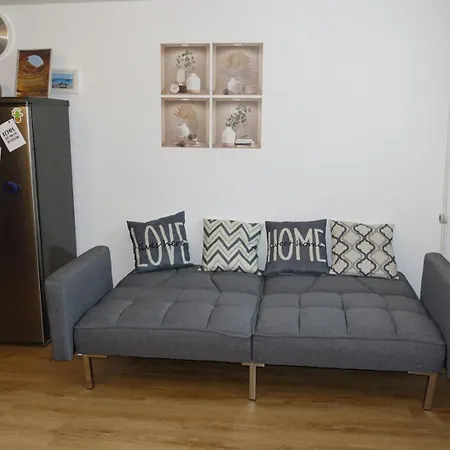 Ruhige, Modern Eingerichtete 2 Zimmer Wohnung Im Untergeschoss Eines Zweifamilienhauses Hildrizhausen Eksteriør billede
