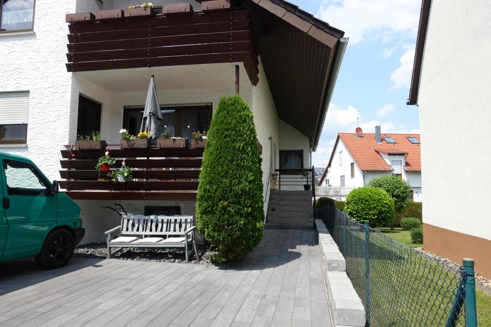 Ruhige, Modern Eingerichtete 2 Im Untergeschoss Eines Zweifamilienhauses
